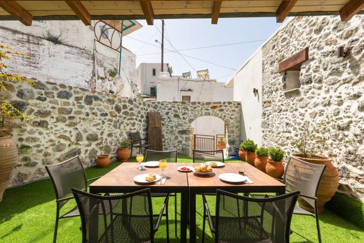 Mirthia Apartments بلاكاس المظهر الخارجي الصورة